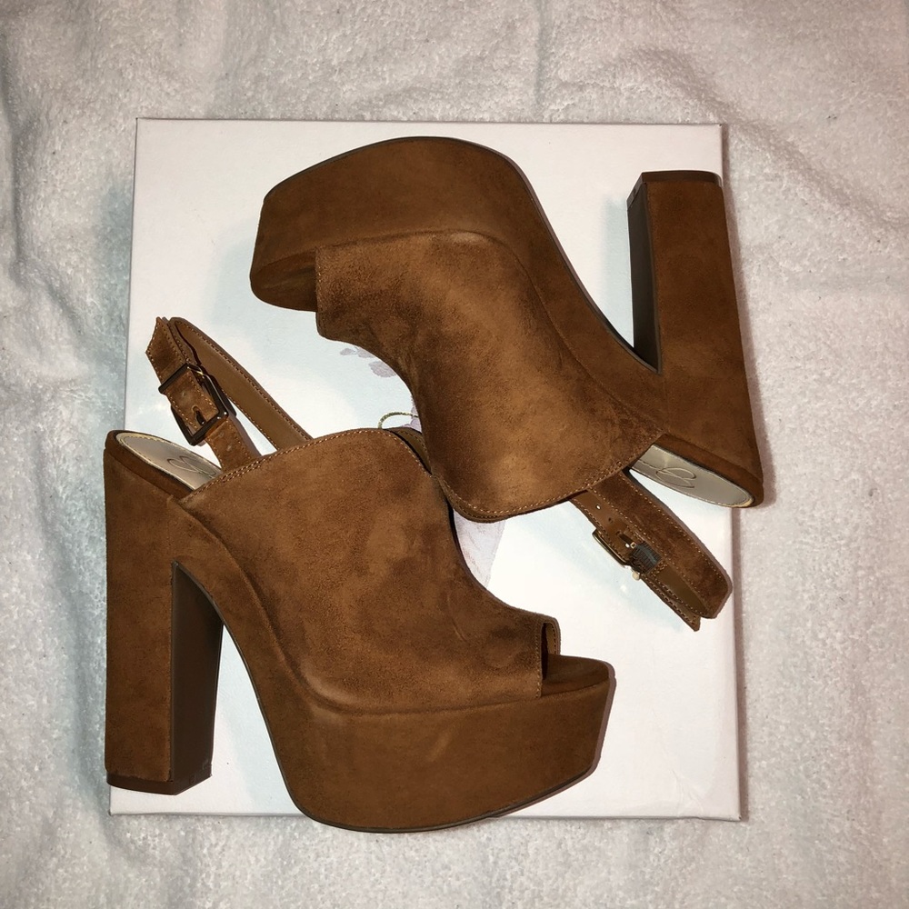 NIB Suede platform peep toe
